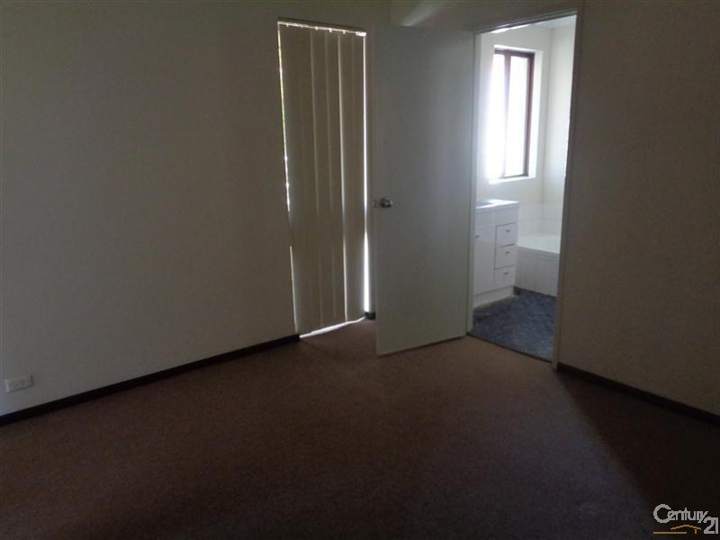 127 Malibu Road, Safety Bay WA 6169