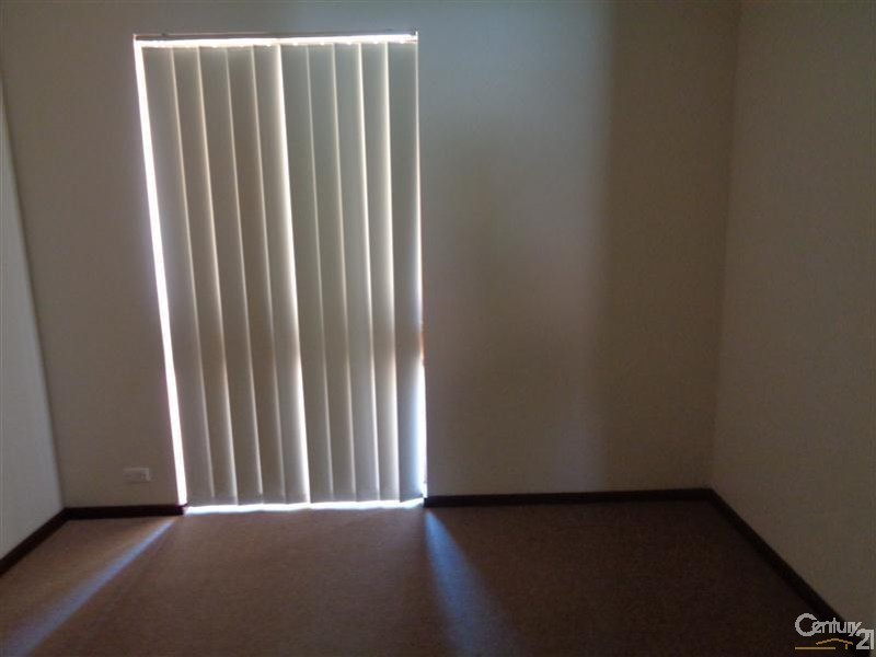 127 Malibu Road, Safety Bay WA 6169