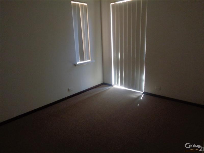 127 Malibu Road, Safety Bay WA 6169