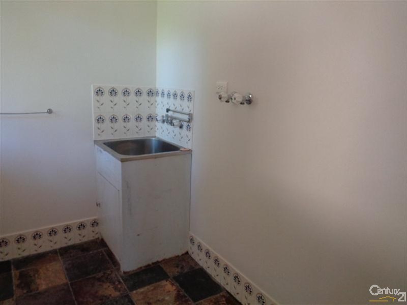 127 Malibu Road, Safety Bay WA 6169