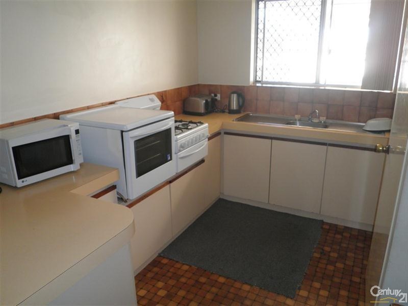 13/101 Simpson Avenue, Rockingham WA 6168