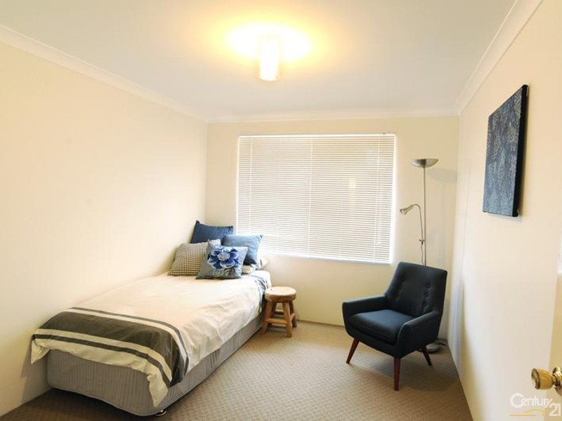 8 Cardiff Place, Warnbro WA 6169