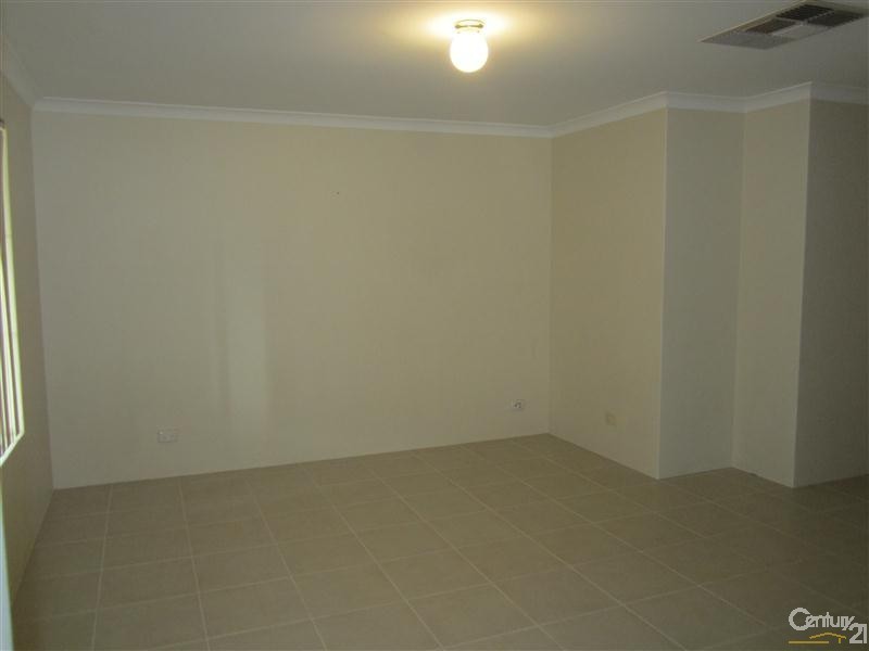 10 Kingston Way, Safety Bay WA 6169