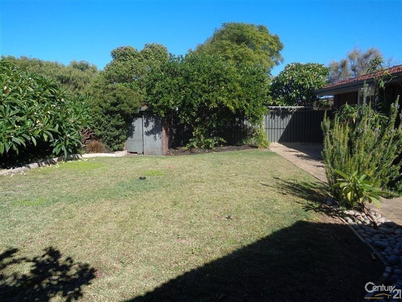 59 Malibu Road, Safety Bay WA 6169