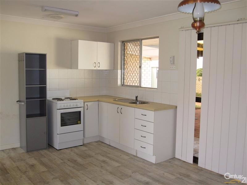 7 Short Street, Safety Bay WA 6169