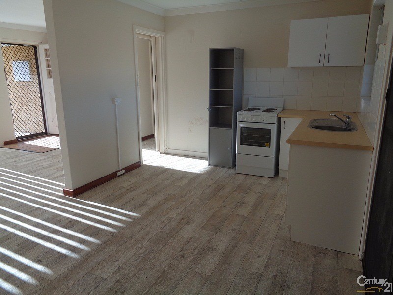 7 Short Street, Safety Bay WA 6169