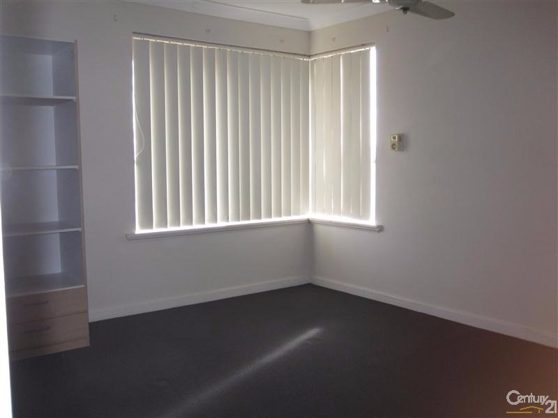 7 Short Street, Safety Bay WA 6169
