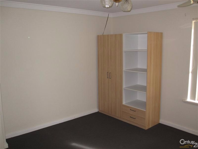 7 Short Street, Safety Bay WA 6169