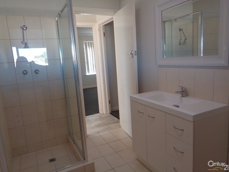 7 Short Street, Safety Bay WA 6169
