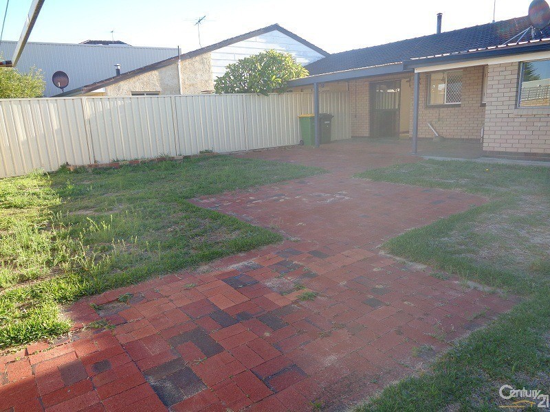 7 Short Street, Safety Bay WA 6169