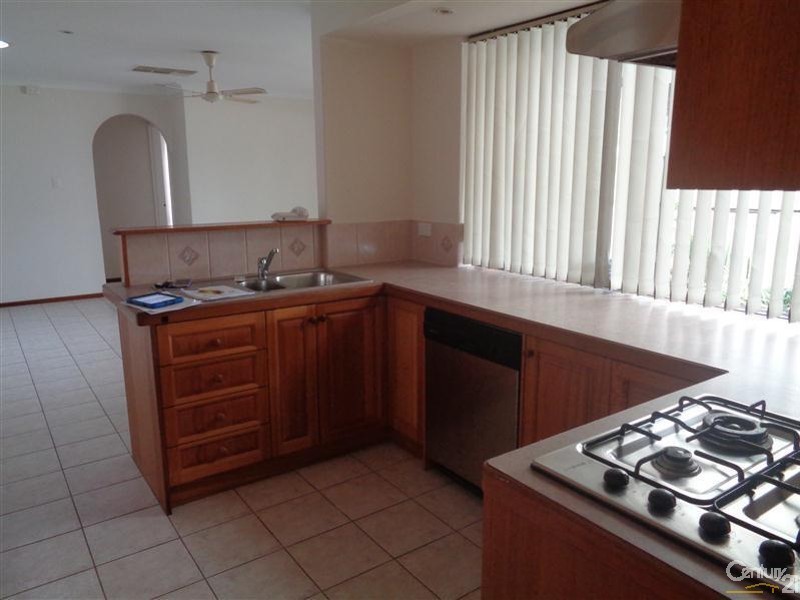 167a Penguin Road, Safety Bay WA 6169