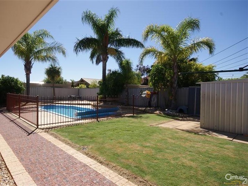 16 Mirror Cove, Waikiki WA 6169