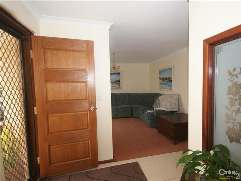 2 Etchell Mews, Waikiki WA 6169