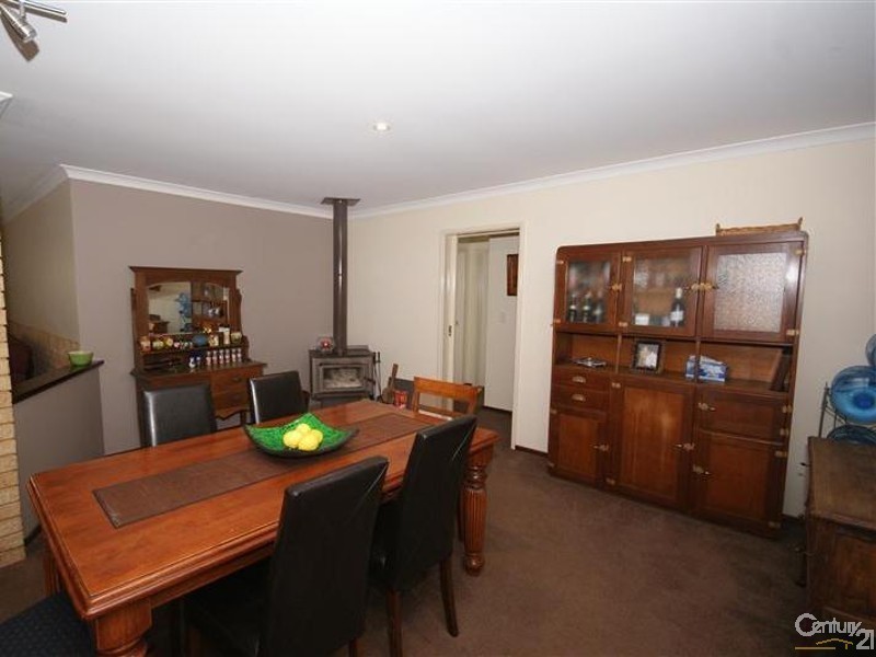 2 Etchell Mews, Waikiki WA 6169