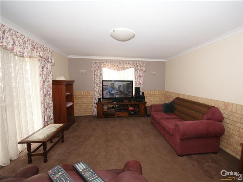 2 Etchell Mews, Waikiki WA 6169