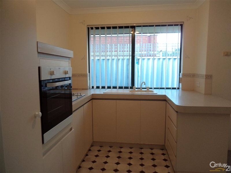 12/6 Elanora Drive, Cooloongup WA 6168