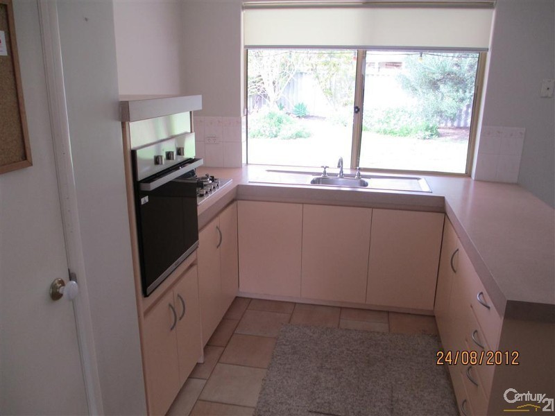 14 Bandera Close, Warnbro WA 6169