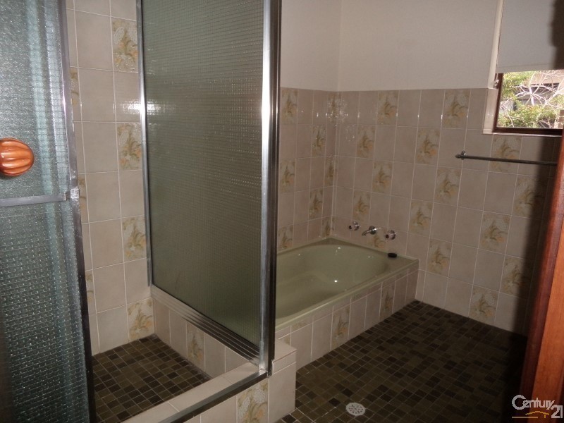 12 Donald Drive, Safety Bay WA 6169