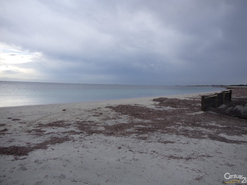 12 Donald Drive, Safety Bay WA 6169