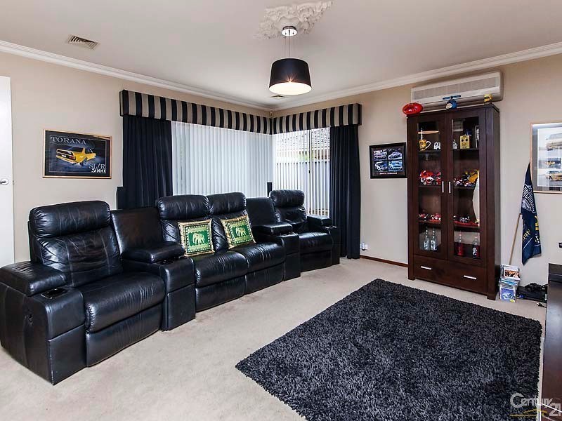 52 Houston Street, Rockingham WA 6168