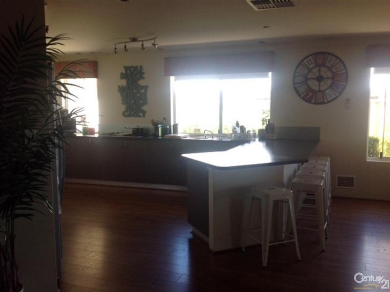 32 Arrowwood Loop, Secret Harbour WA 6173