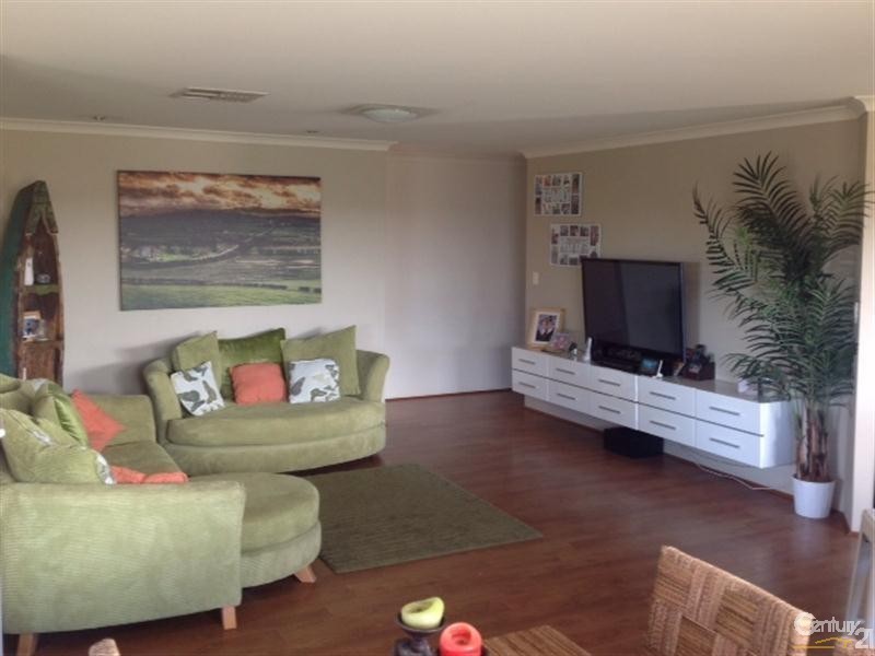 32 Arrowwood Loop, Secret Harbour WA 6173