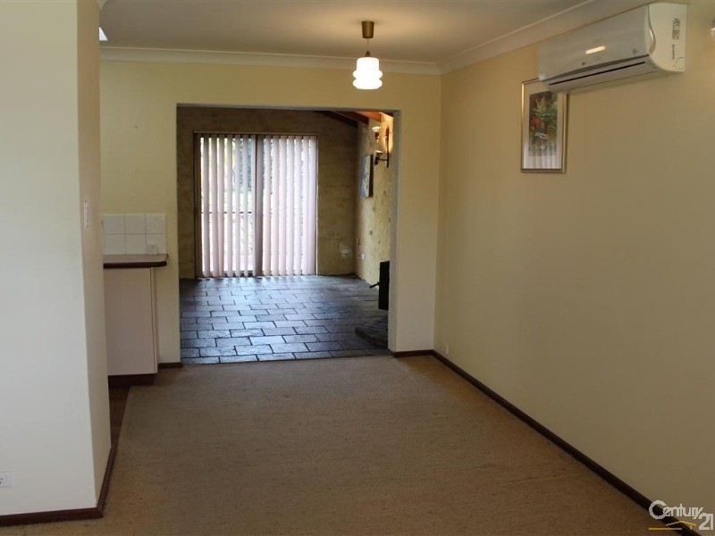 4 Monkton Way, Warnbro WA 6169