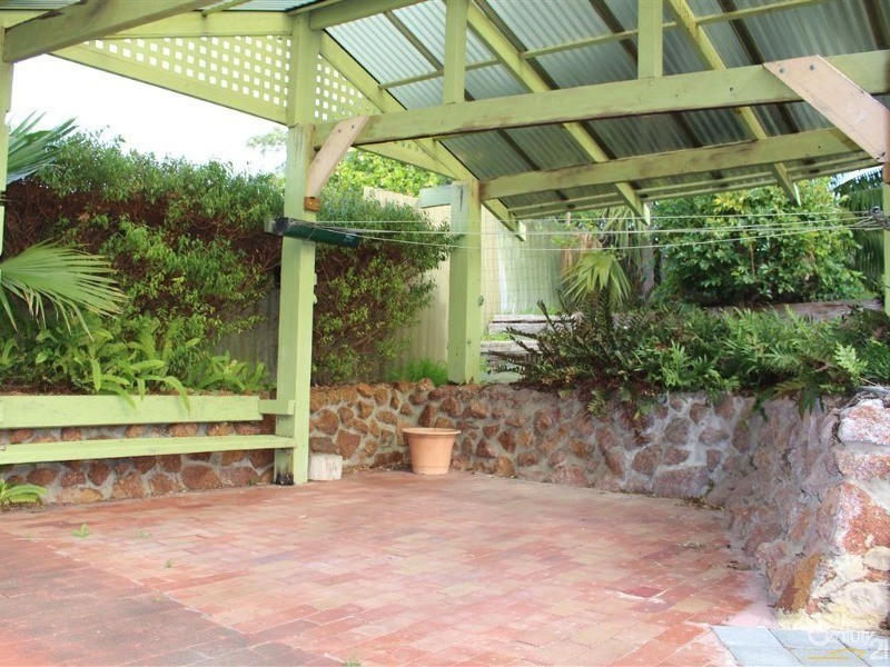 4 Monkton Way, Warnbro WA 6169