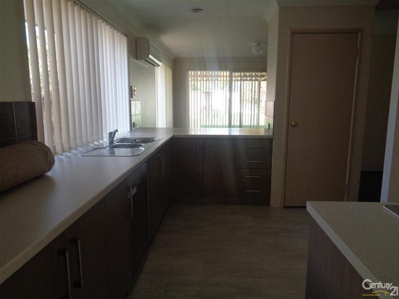 6 Link Way, Cooloongup WA 6168