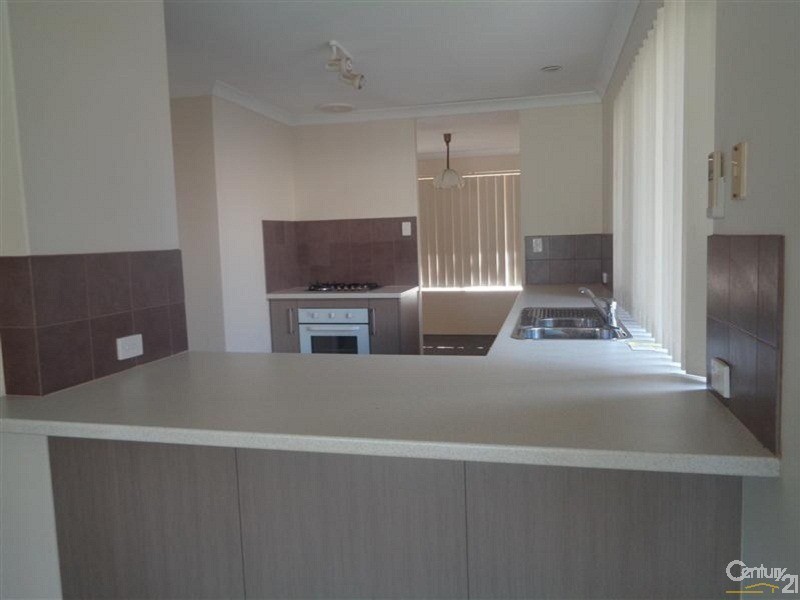 6 Link Way, Cooloongup WA 6168