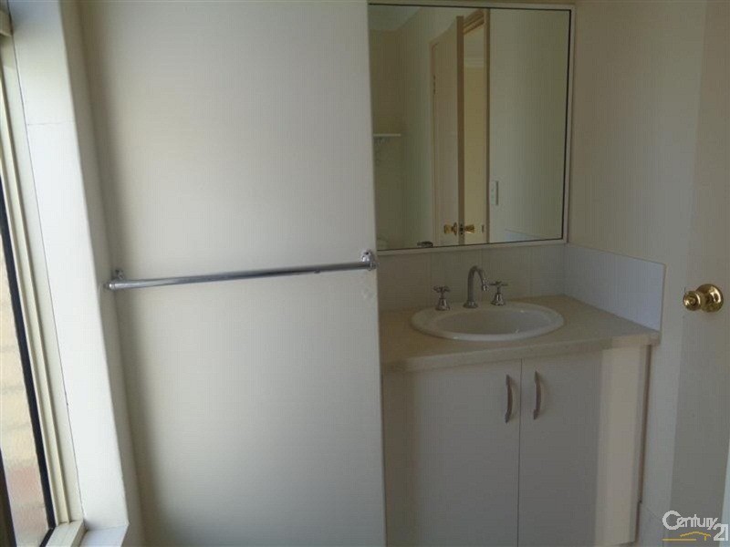 6 Link Way, Cooloongup WA 6168