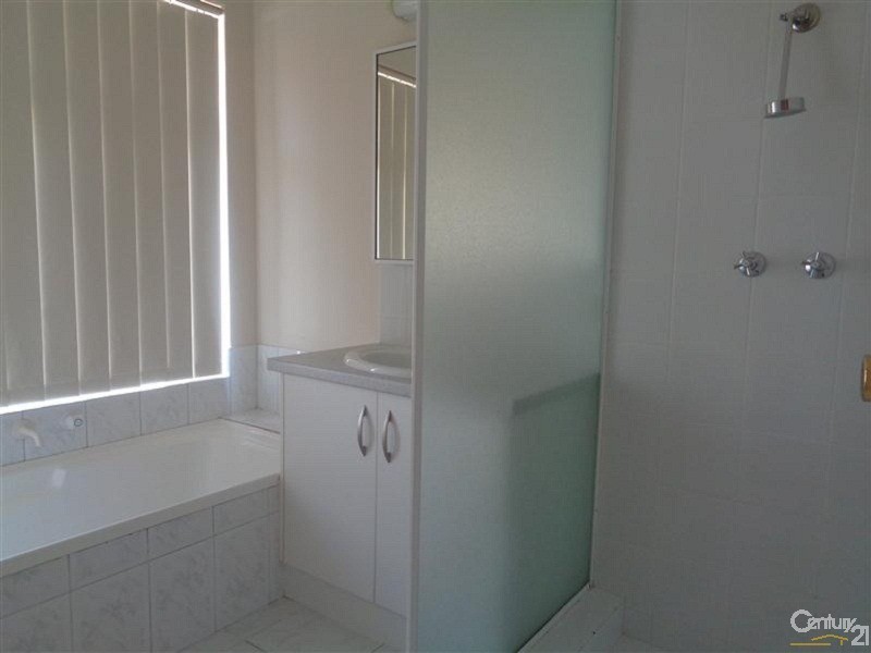6 Link Way, Cooloongup WA 6168