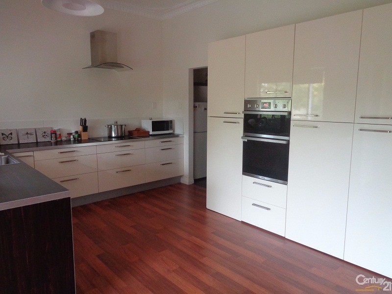 210 Safety Bay Road, Safety Bay WA 6169