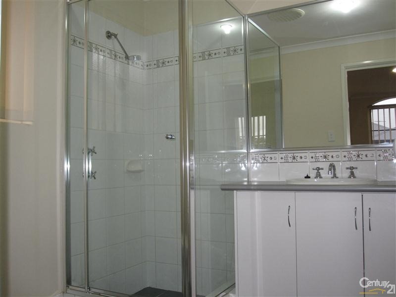 4 Sorrento Turn, Secret Harbour WA 6173