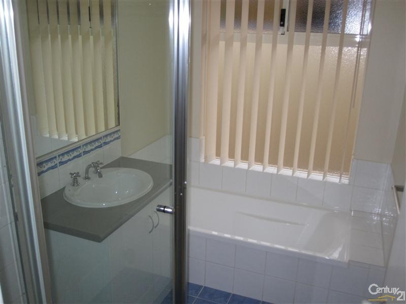 4 Sorrento Turn, Secret Harbour WA 6173