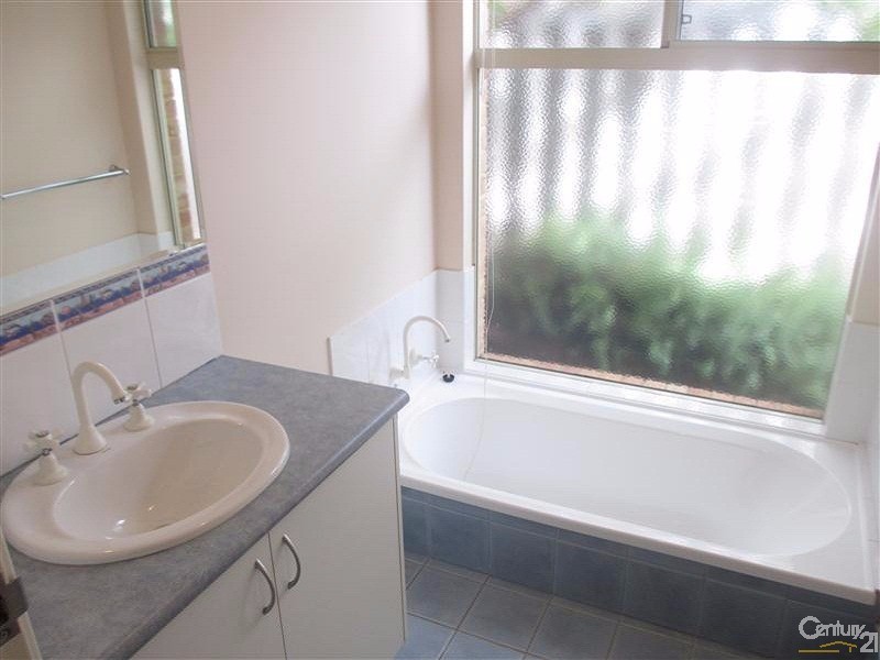 47 Zaragoza Drive, Port Kennedy WA 6172