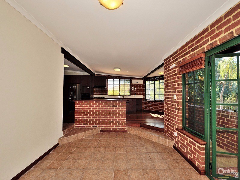 82 Safety Bay Road, Shoalwater WA 6169