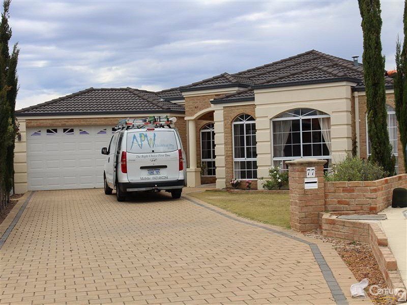 77 San Javier Circle, Secret Harbour WA 6173