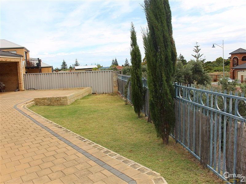 77 San Javier Circle, Secret Harbour WA 6173