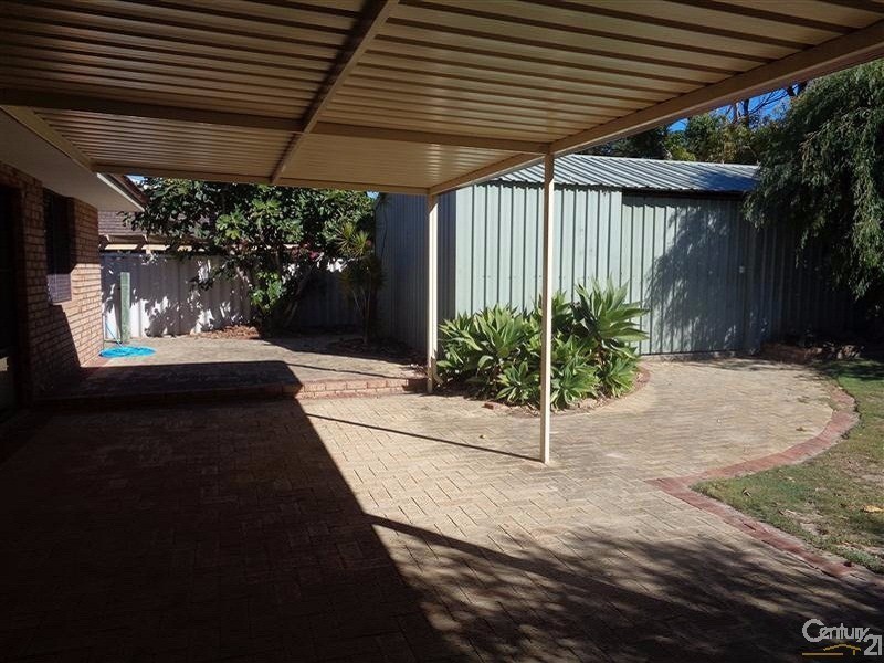 521 Safety Bay Road, Waikiki WA 6169