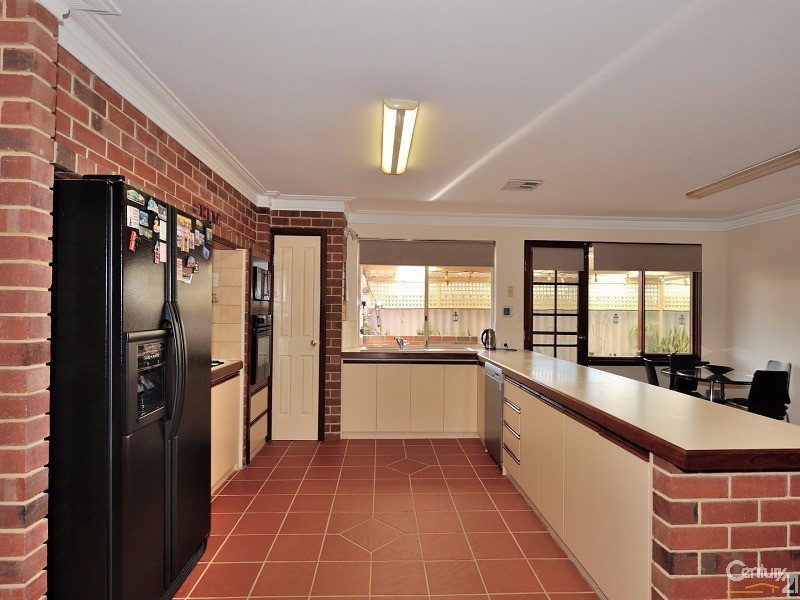 28 Keel Cove, Waikiki WA 6169