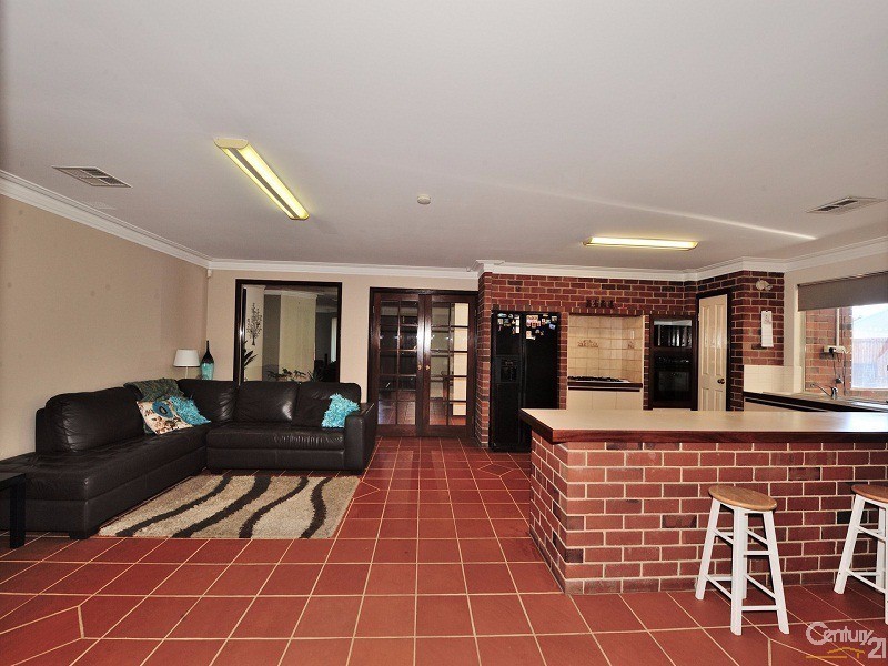 28 Keel Cove, Waikiki WA 6169