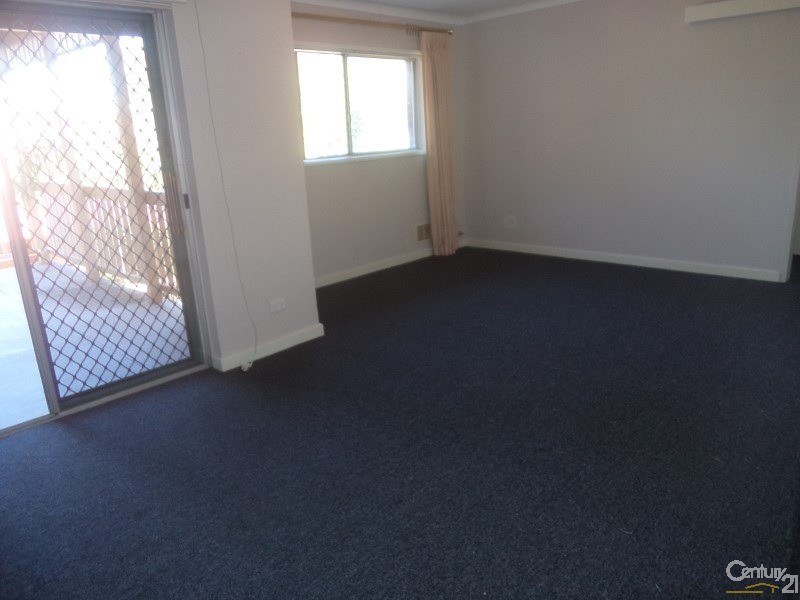 13/14 Canham Way, Orelia WA 6167
