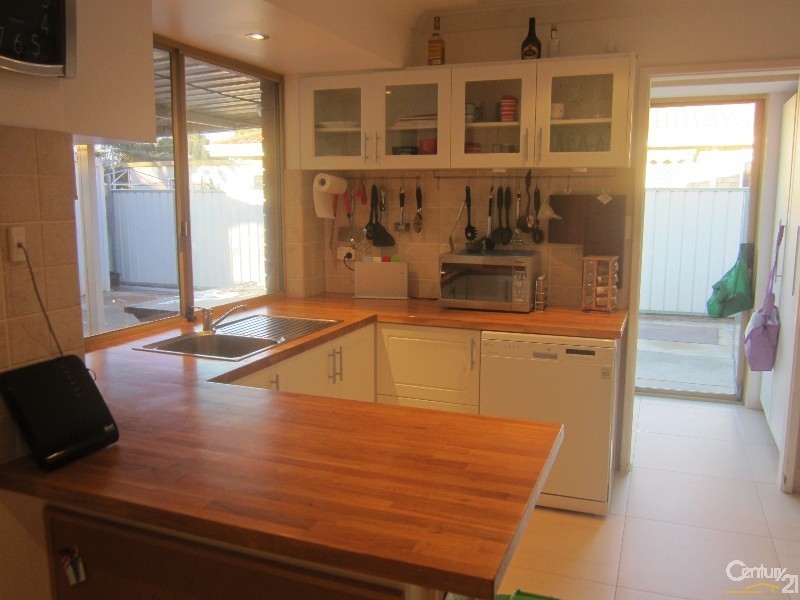 43 Kurrajong Road, Safety Bay WA 6169