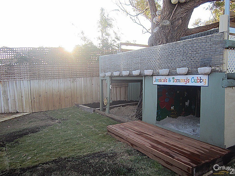 43 Kurrajong Road, Safety Bay WA 6169