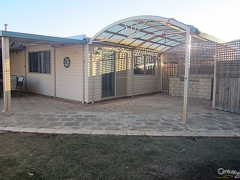 43 Kurrajong Road, Safety Bay WA 6169