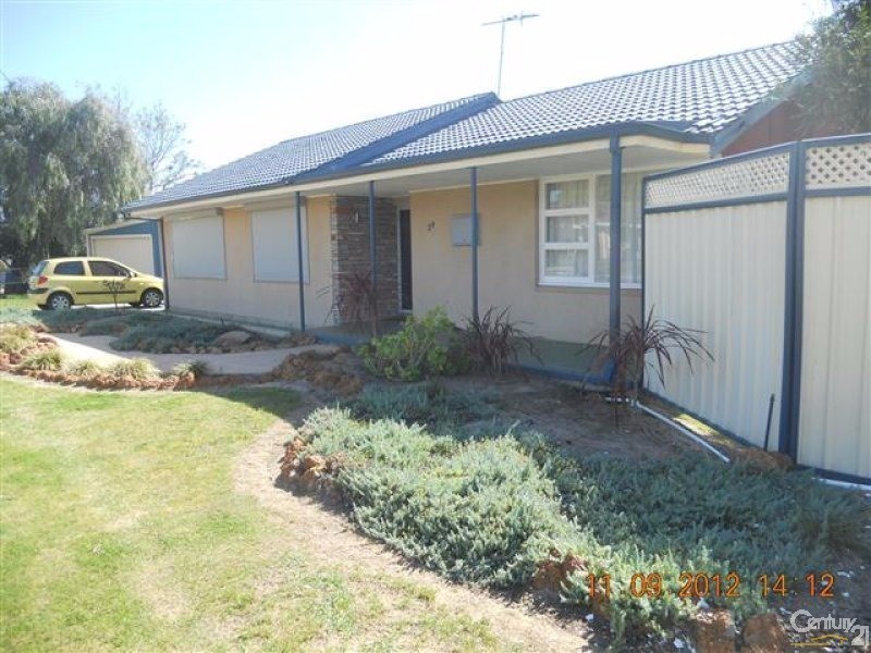 24 Stoner Street, Rockingham WA 6168