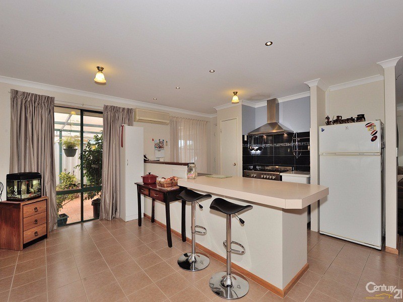39 Tryall Avenue, Port Kennedy WA 6172