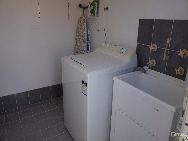 46 Montebourg Meander, Port Kennedy WA 6172