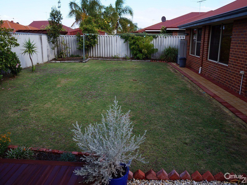 46 Montebourg Meander, Port Kennedy WA 6172